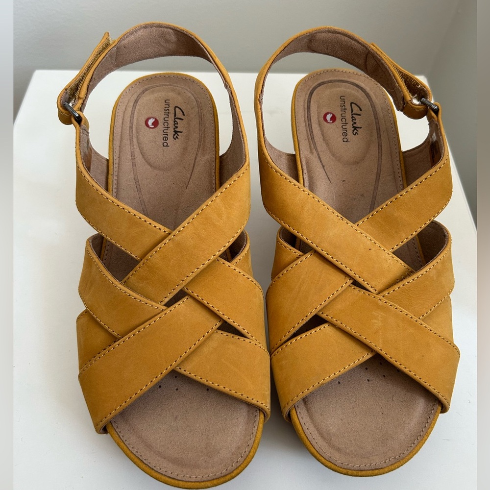 Clarks Women's Yellow Cross-Strap Sandals